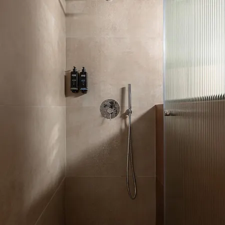 Nea Chora Boutique *