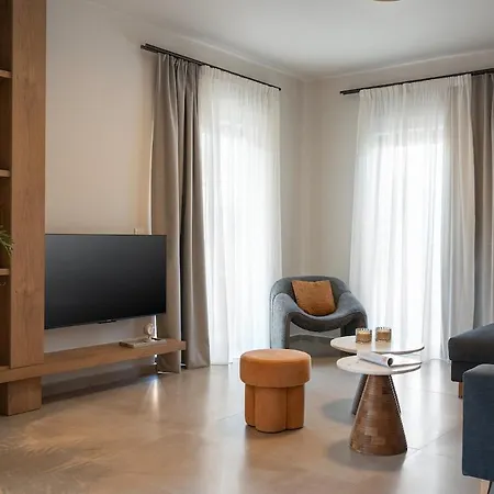 Nea Chora Boutique *